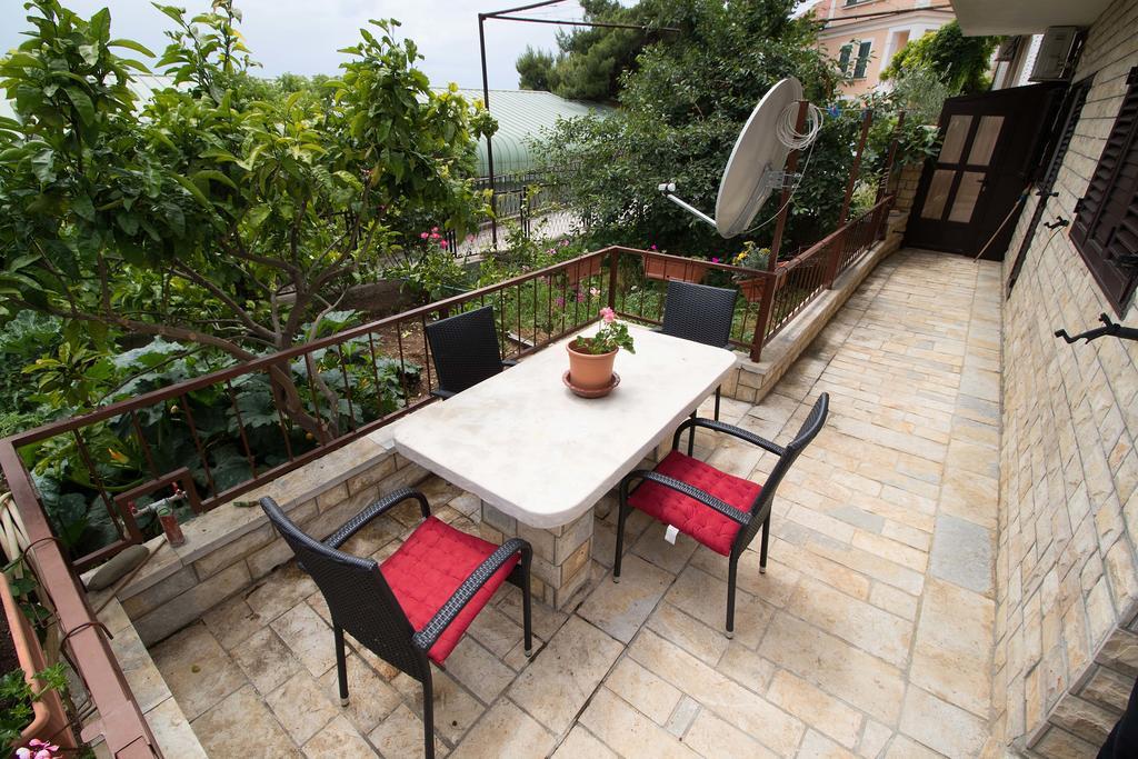 Apartment Peran Šibenik Exterior foto